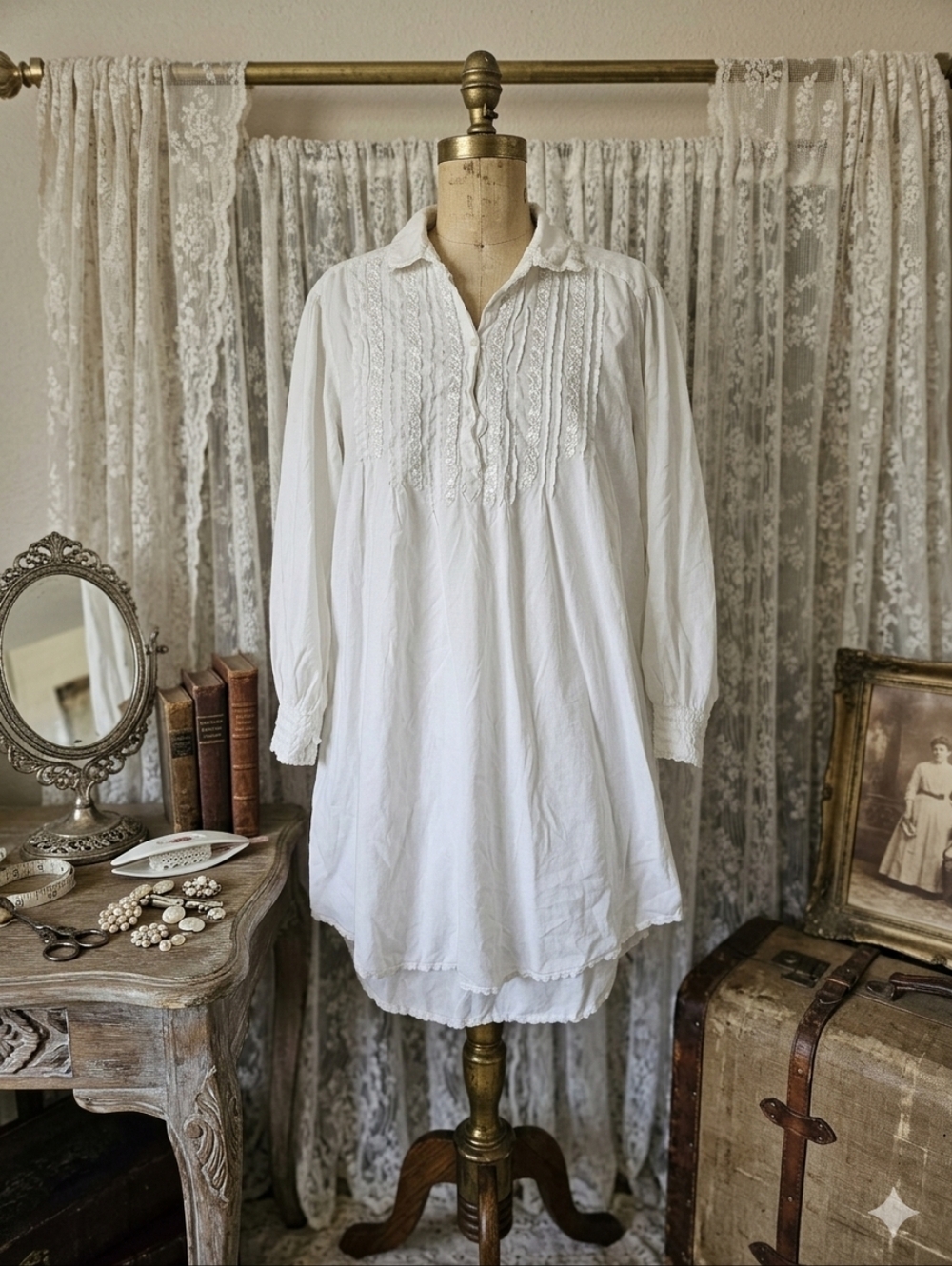 Vintage Paltex White Cotton Nightgown / Tunic Dress | S/M
